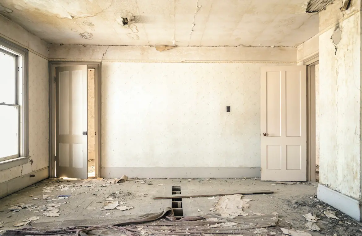 Waste disposal crew managing a cleanout project in Oasis